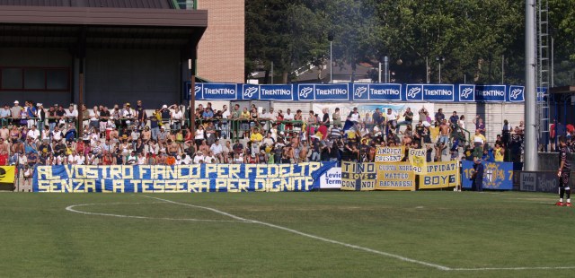 Boys Parma 1977 a Levico: striscione e stendardi