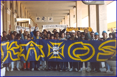 27-04-1986. Parmigiani e cesenati insieme, alla Stazione F.S. di Rimini.