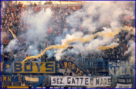 30-11-1986. Parmigiani e cesenati tifano insieme a Bologna.