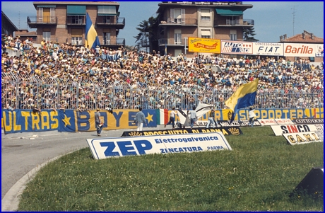 31-05-1987. Parmigiani e cesenati corrono insieme sulla pista del Tardini.