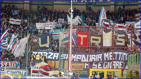 Doriani a Milano. Tra bandiere e stendardi blucerchiati il nostro Striscione 'Diffidati BOYS'