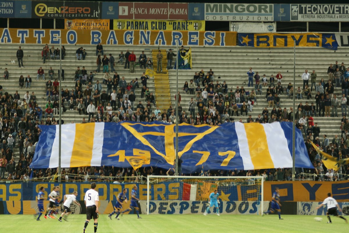 Il copricurva, regalatoci dai nostri fratelli Ultras Tito.