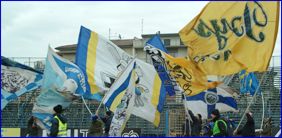 Empoli-Parma, 29-01-2006. Bandiere Azzurre e Gialloblu Crociate sventolano insieme