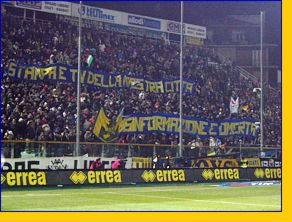 BOYS, Curva Nord di PARMA. Striscione: 'Stampa e tv della nostra citt... disinformazione e omert'