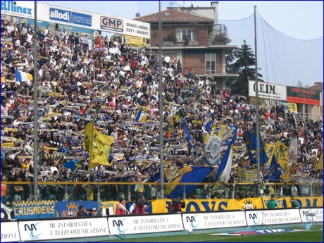 Curva Nord, sciarpata