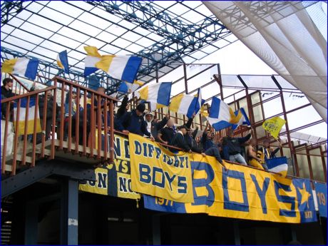 BOYS a Catania. Bandiere Gialloblu