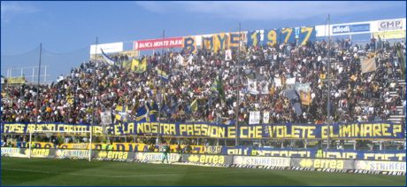 BOYS, Curva Nord di PARMA. Striscione: 'Forse abbiamo capito male:  la nostra passione che volete eliminare?'