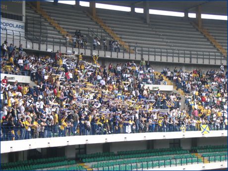 Parmigiani a Verona. Sciarpata