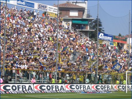 BOYS, Curva Nord di PARMA. Sciarpata