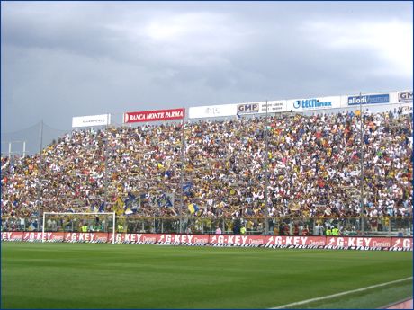 Curva Nord di PARMA. Il nostro tifo.