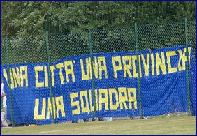 BOYS a Berceto. Striscione: 'Una citt una provincia una squadra'