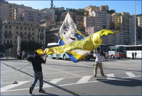 BOYS PARMA a Genova per Sampdoria-Parma. I nostri bandieroni non possono entrare