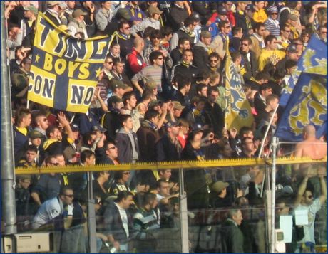 BOYS, Curva Nord di Parma. Due aste: 'Tino con noi - BOYS'