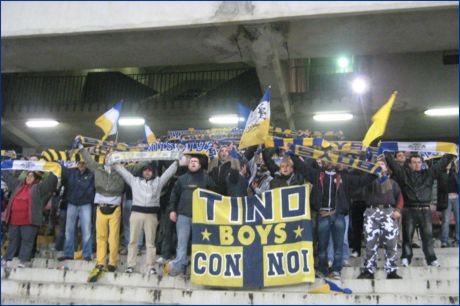 BOYS PARMA a Napoli per Napoli-Parma. Sciarpata