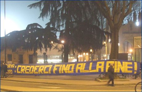 V.le Partigiani (zona stadio Tardini di Parma), striscione BOYS: 'Curva Nord: crederci fino alla fine!'