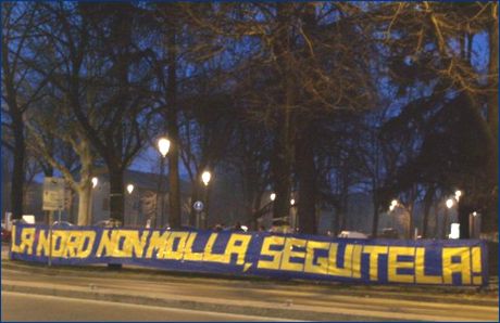 V.le Partigiani (zona stadio Tardini di Parma), striscione BOYS: 'La Nord non molla, seguitela!'