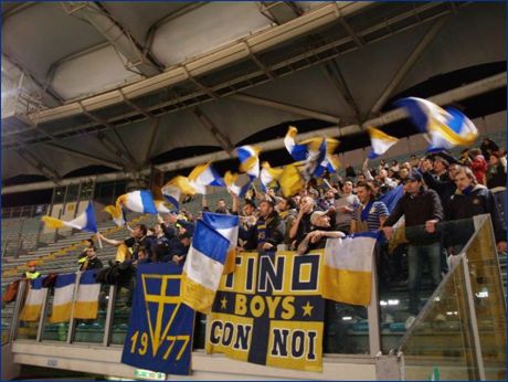 BOYS PARMA a Roma per Roma-PARMA. Tricolori blu-bianchi-gialli al vento