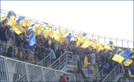 BOYS PARMA a Livorno per Livorno-PARMA. Tricolori blu-bianchi-gialli