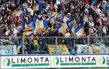 BOYS PARMA ad Empoli per Empoli-PARMA, in gradinata insieme agli empolesi. Il nostro tifo