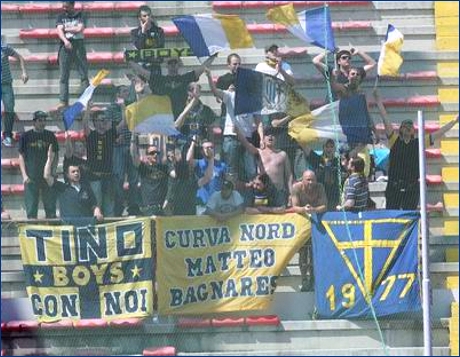 BOYS PARMA a Reggio Calabria per Reggina-PARMA. Il nostro tifo