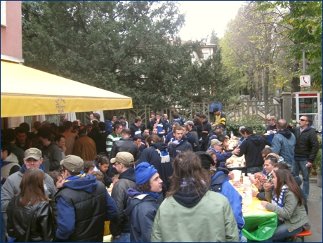 Parma, bar Gianni di via Duca Alessandro. Pranzo del gemellaggio Parma-Empoli