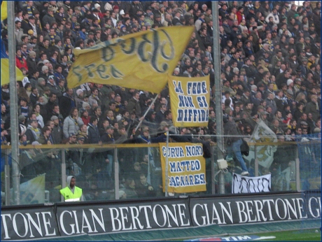 BOYS, Curva Nord Matteo Bagnaresi di Parma. Due aste: ''La fede non si diffida''