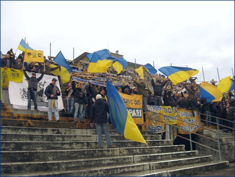 Ultras e tifosi giallobl a Pisa per Pisa-PARMA. Sciarpata