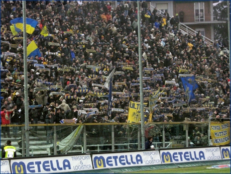 BOYS, Curva Nord Matteo Bagnaresi di Parma. Sciarpata