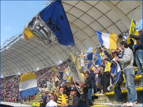 BOYS PARMA 1977 a Bari per Bari-PARMA. Il nostro tifo