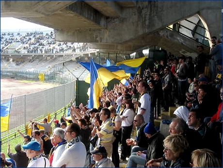 Tifoseria del Parma ad Avellino. Il nostro tifo