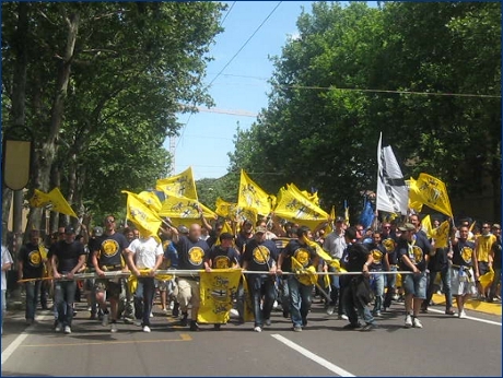 BOYS PARMA 1977 a Modena in corteo