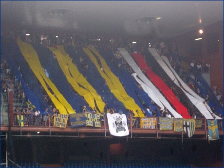 BOYS PARMA 1977 a Genova per Sampdoria-PARMA. Coreografia gialloblucerchiata