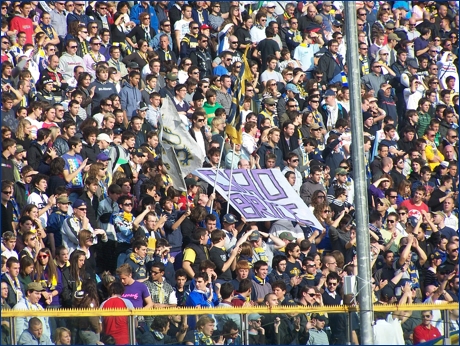 BOYS, Curva Nord di Parma. Striscione: ''Ciao Brice''