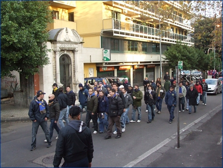 BOYS PARMA 1977 in corteo a Catania, fuori dal Cibali