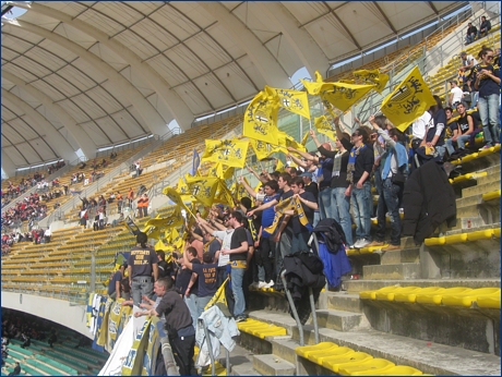 BOYS PARMA 1977 a Bari per Bari-PARMA. Il nostro tifo