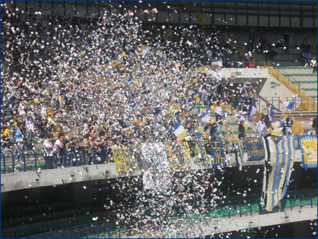 BOYS PARMA 1977 a Verona per ChievoVerona-PARMA. Coriandolata