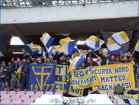 BOYS PARMA 1977 al San Paolo per Napoli-PARMA. Il nostro tifo