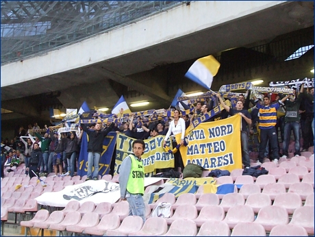 BOYS PARMA 1977 al San Paolo per Napoli-PARMA. Sciarpata