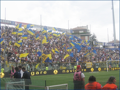 BOYS, curva nord di Parma. Il nostro tifo. Bandiere