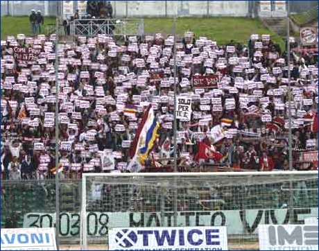 Striscione '30-03-08 Matteo vive'