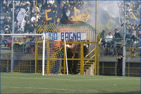 Striscione 'Ciao Bagna'