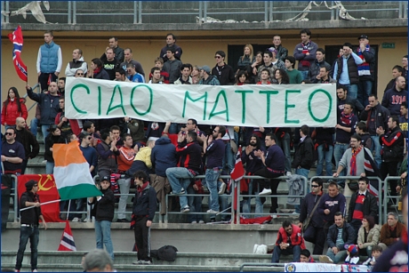 Striscione 'Ciao Matteo'