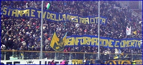 04/02/06 Striscione BOYS in Curva Nord: 'Stampa e tv della nostra citt: disinformazione e omert'