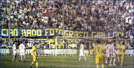 BOYS, Curva Nord di PARMA. Striscione BOYS: 'Ciao Bado, fotografo Gialloblu'