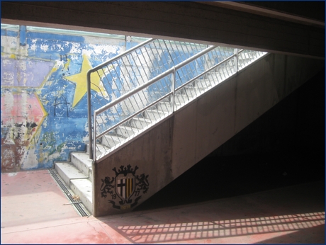 Curva Nord, stadio Tardini. Ringhiere sui parapetti