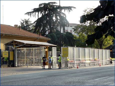 Stadio Tardini, Curva Nord di Parma. Gabbia in grigliato per il prefiltraggio