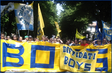 Corteo: Accompagniamo la squadra del cuore - Siam tifosi con trombe e bandiere! 29-04-2007. BOYS PARMA 1977, foto Ultras