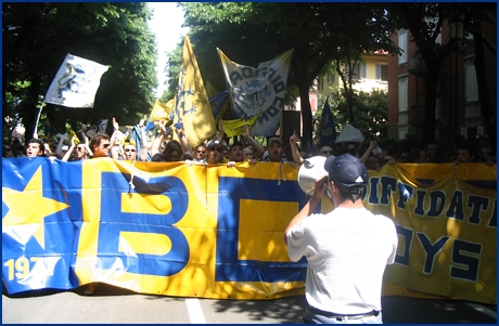 Corteo: Accompagniamo la squadra del cuore - Siam tifosi con trombe e bandiere! 29-04-2007. BOYS PARMA 1977, foto Ultras