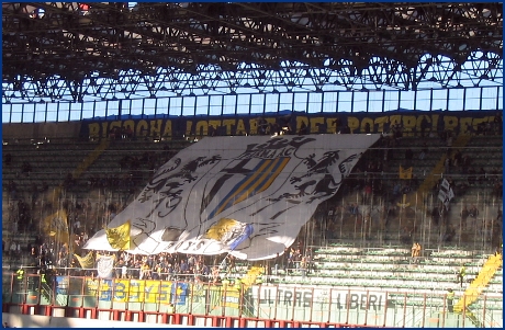 Milan-PARMA 28-01-2007. BOYS PARMA 1977, foto Ultras