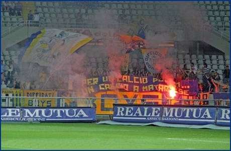 Torino-PARMA 10-09-2006. BOYS PARMA 1977, foto Ultras